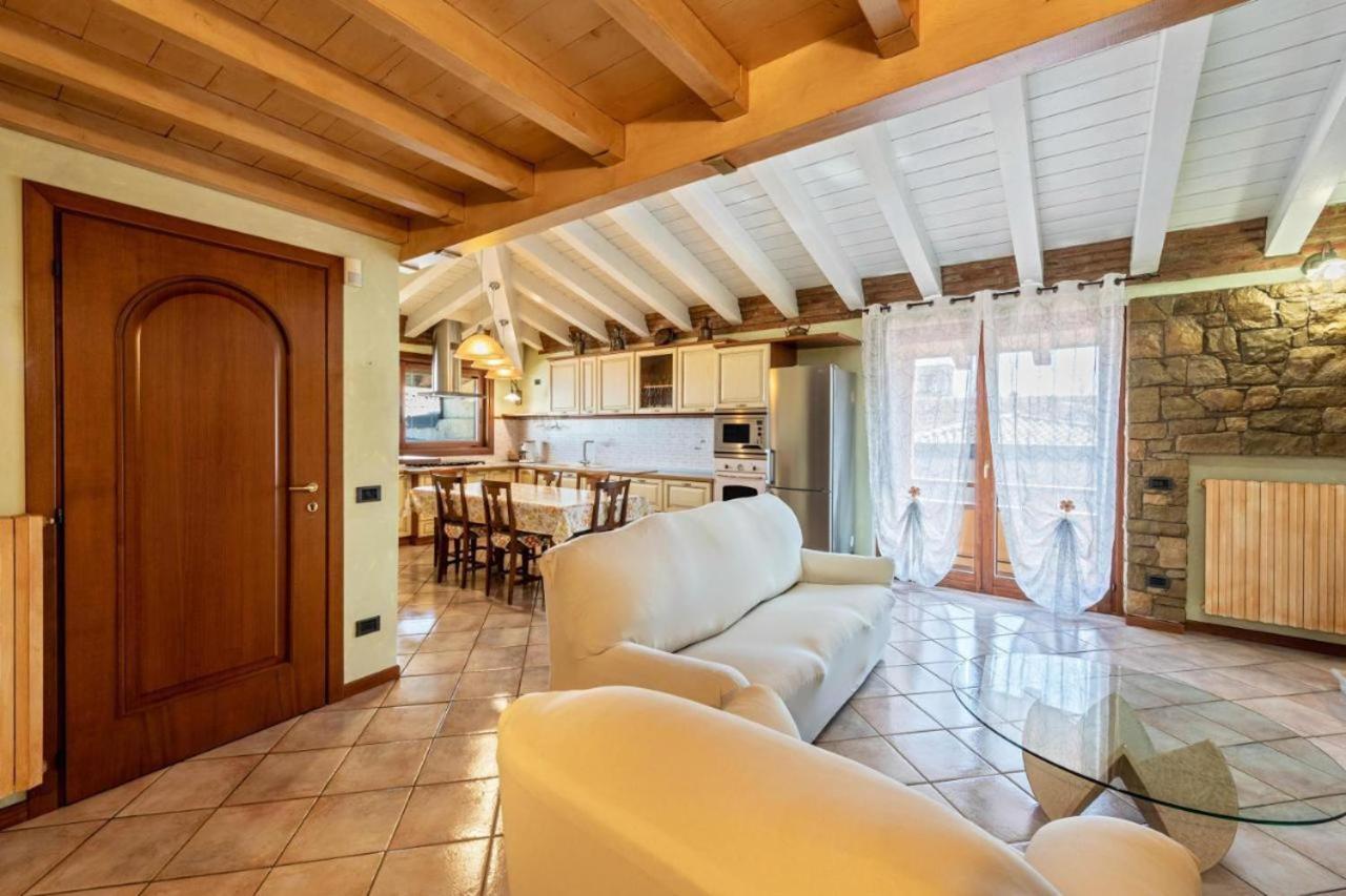 Casa Vacanze Baccolo Polpenazze del Garda Eksteriør bilde